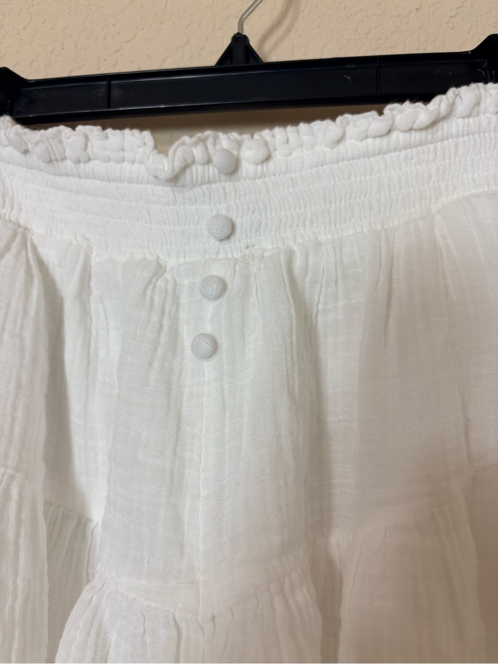 American Eagle Outfitters White High-Waist Ruffled Cotton Shorts Size Medium - Picture 3 of 13